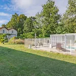 Royan Apartman *