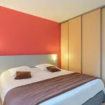 Royan Apartman *